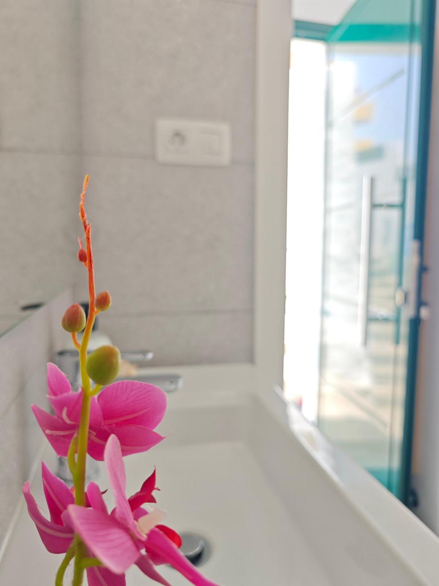Cozy Apartment In Front Of The Natural Pools El Pris Exterior photo